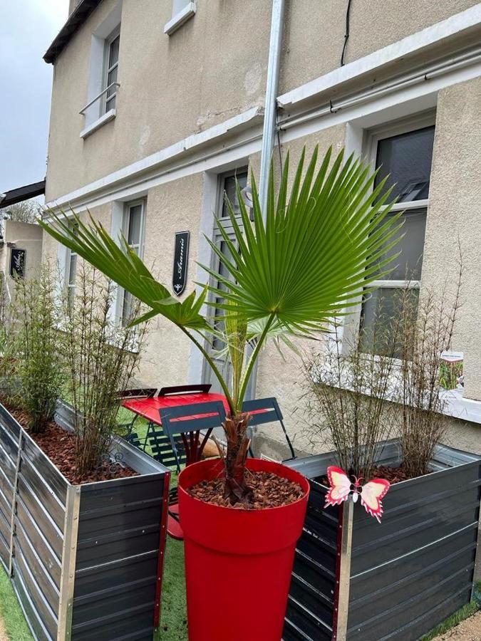 Le Gite Des 3 Mousquetaires Bed and Breakfast Amboise Esterno foto